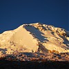 Huascaran Sur w zachodzacym sloncu